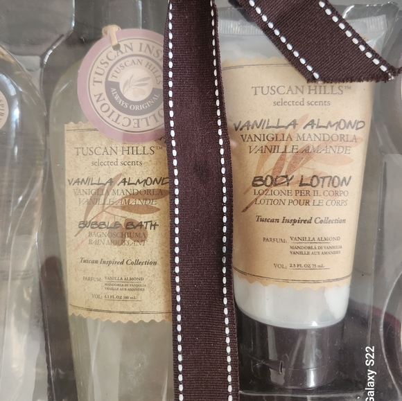 🆕️ Tuscan Hills Vanilla Almond Bath & Body Giftset NWT - Picture 5 of 9